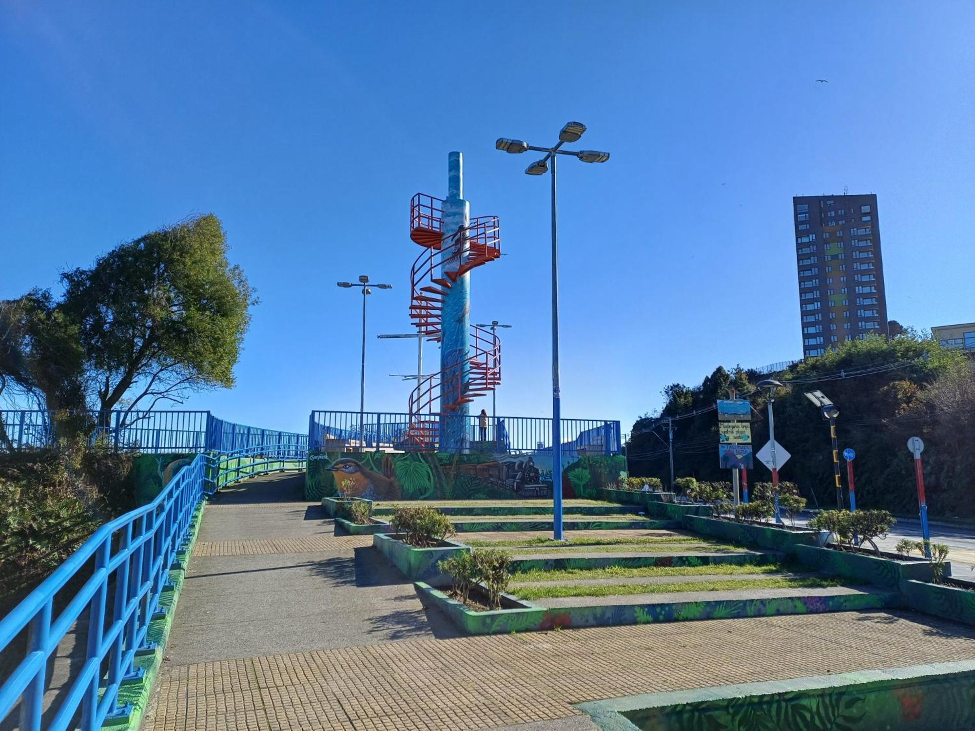 Departamento Cercano A La Playa Y Centro De *